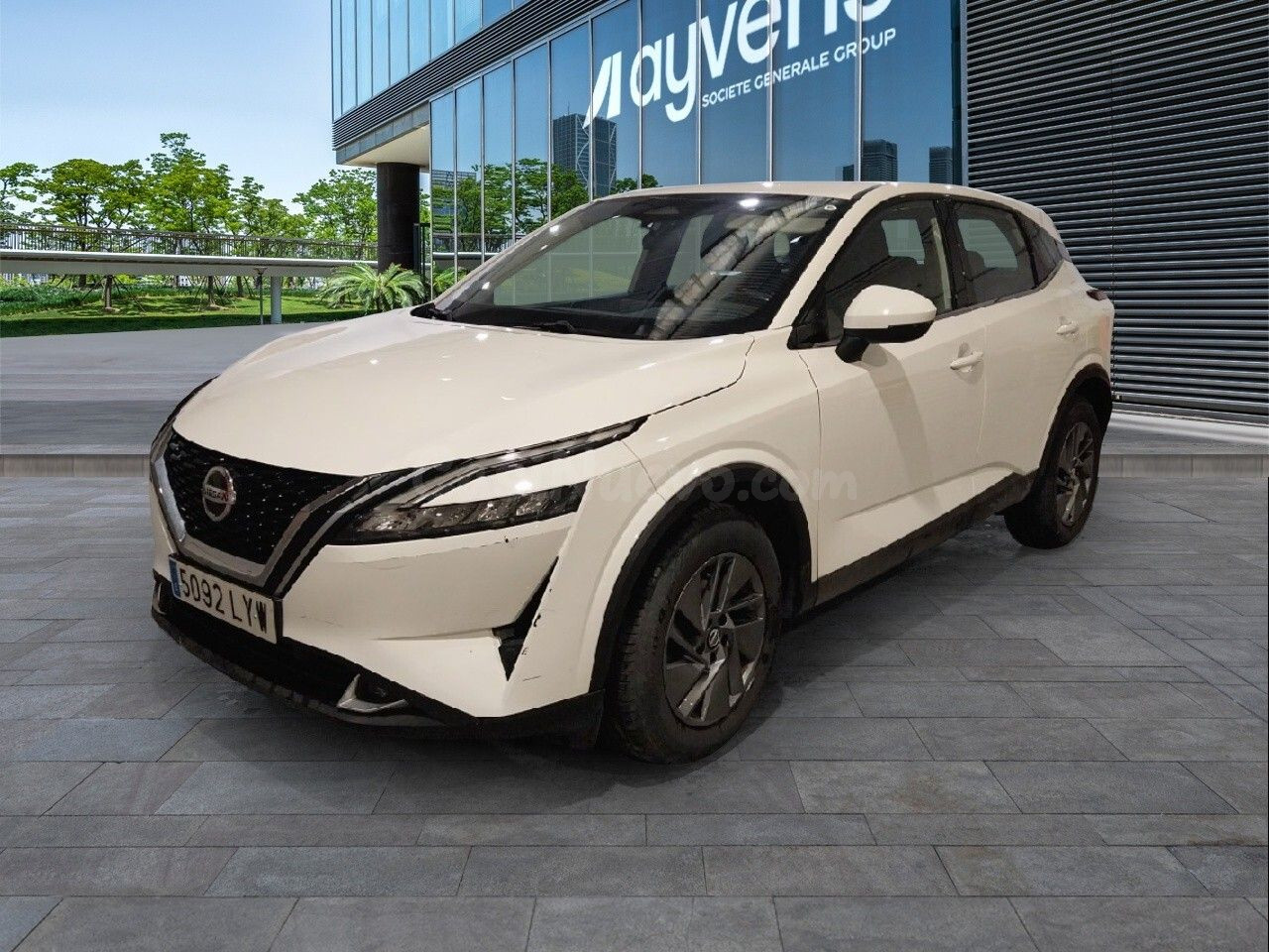Nissan Qashqai Acenta 4x2 en Renting Madrid - Ayvens ReDrive