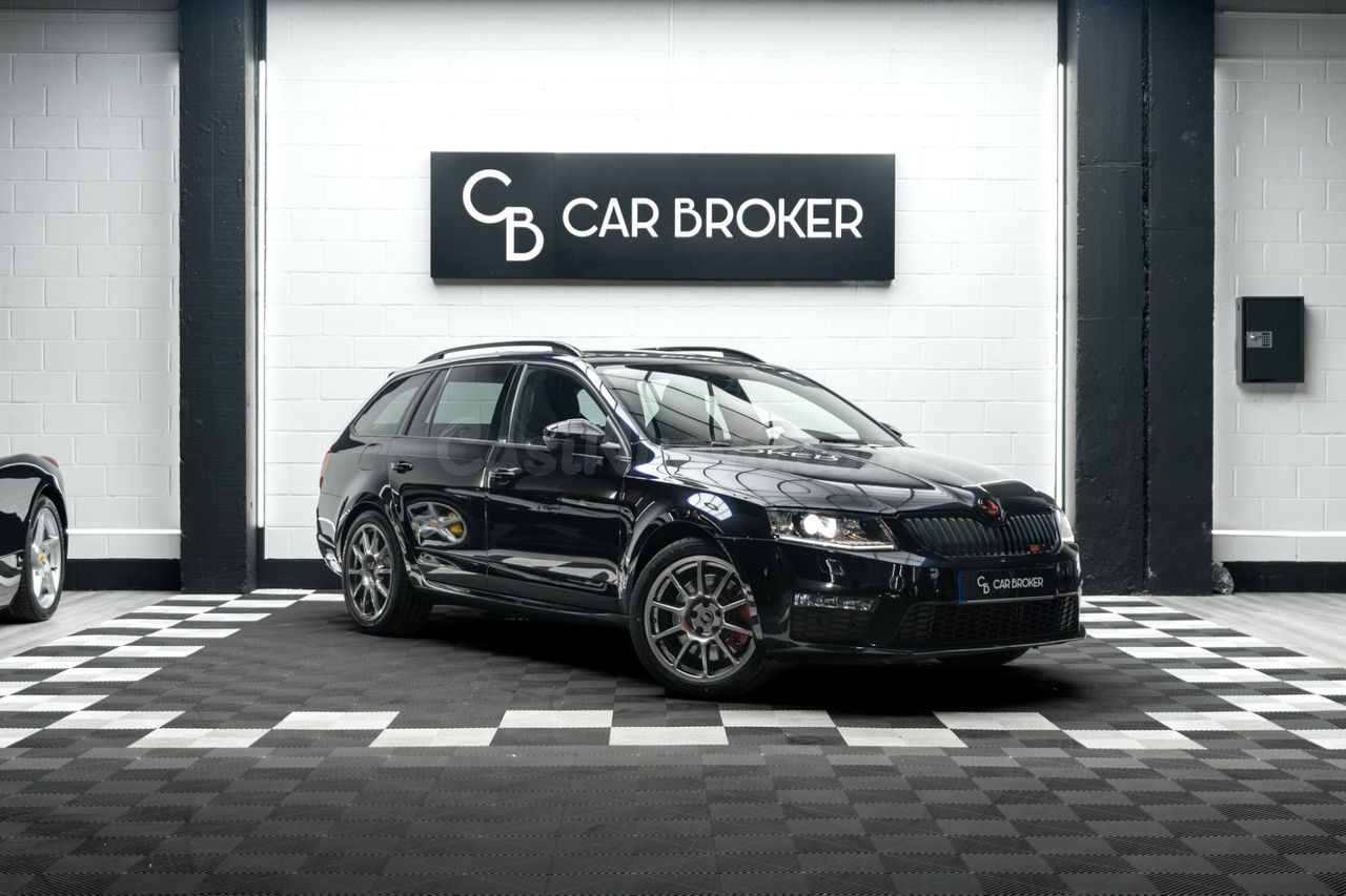 Skoda Octavia Combi 2.0 TSI 220cv DSG RS