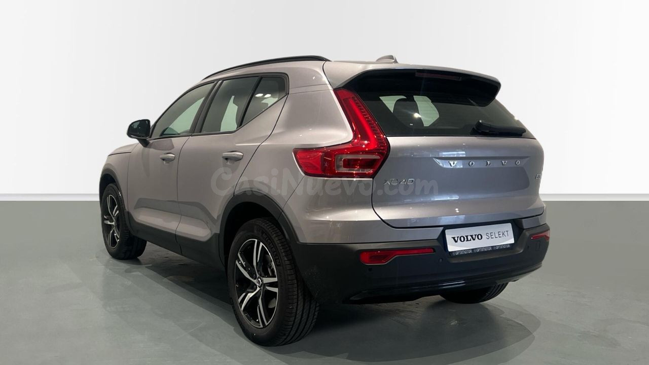 Volvo XC40 2.0 B3 MHEV PLUS DARK DCT 163 5P - foto 2