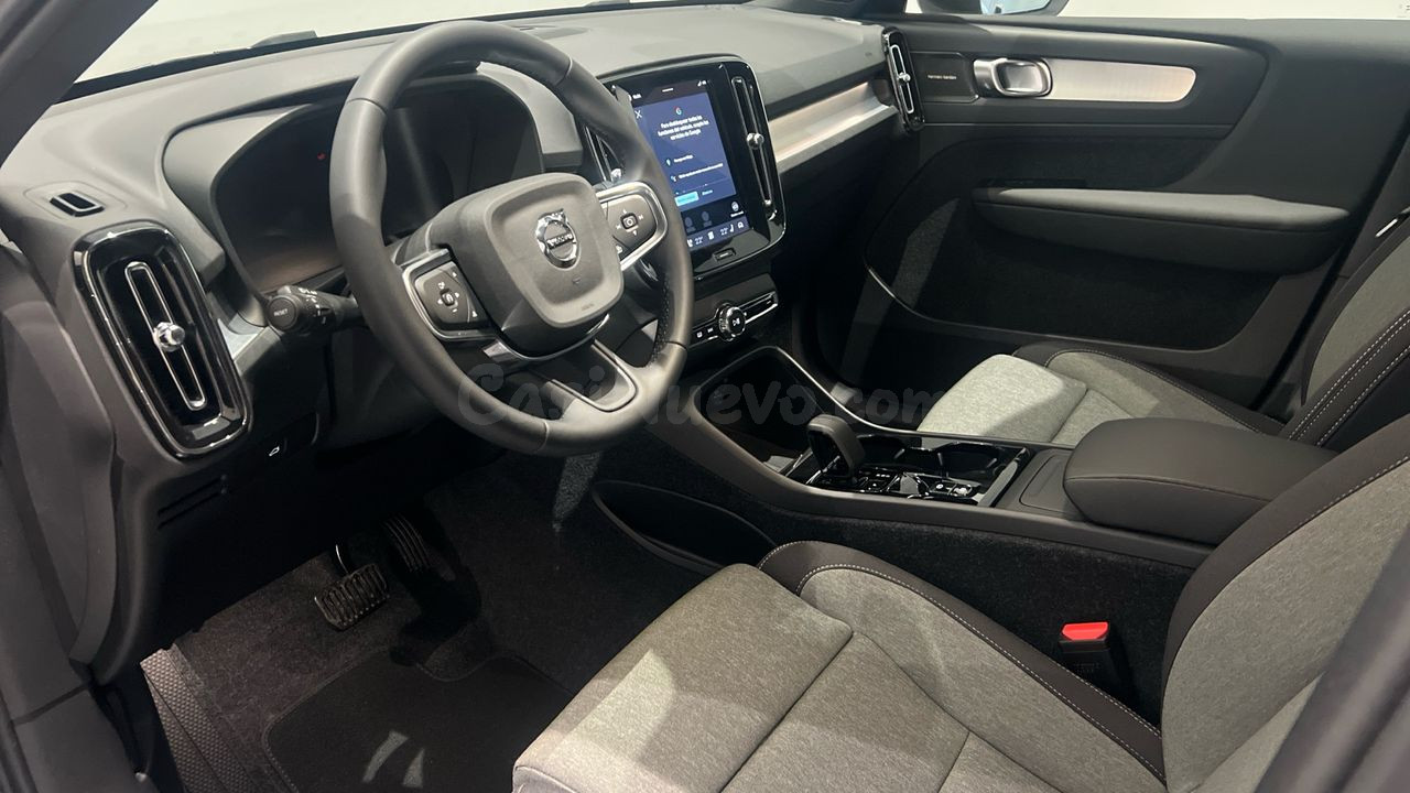 Volvo XC40 2.0 B3 MHEV PLUS DARK DCT 163 5P - foto 5