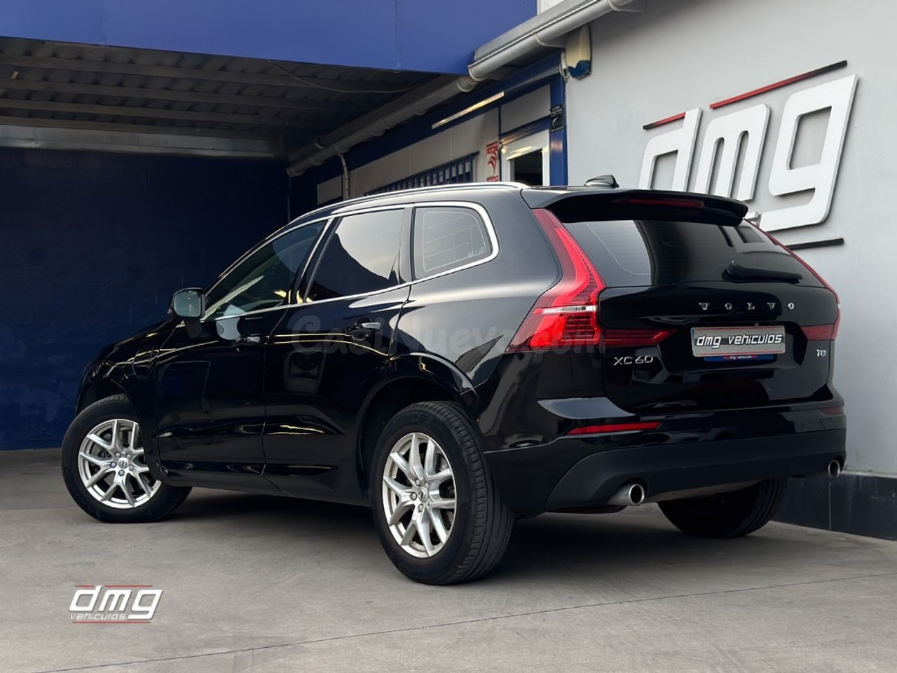 Volvo XC60 Momentum T8 Twin Engine AWD - foto 2