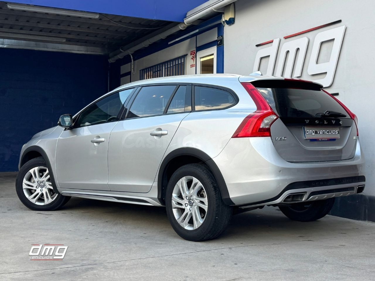 Volvo V60 Cross Country D3 Momentum Aut. - foto 2