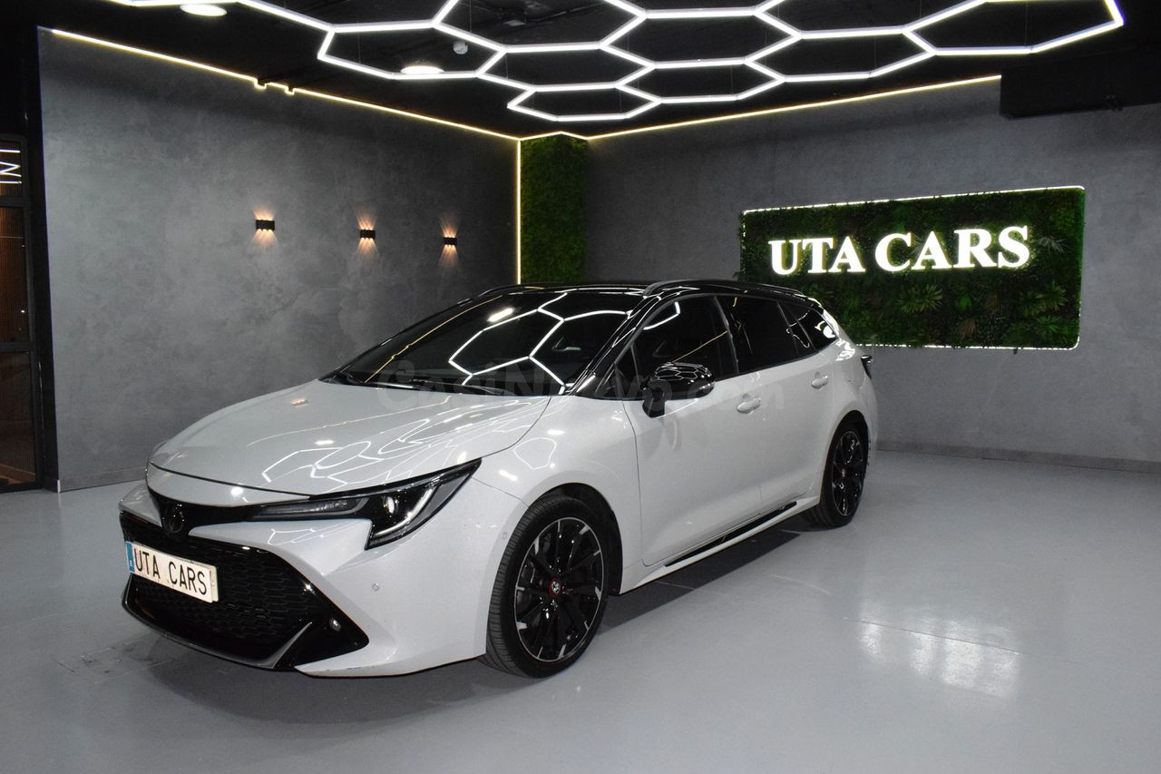 Toyota Corolla 2.0 180H GR-SPORT E-CVT TOURING SPORT - foto 4