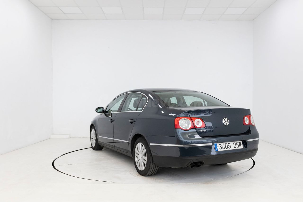 Volkswagen Passat 2.0 - foto 2