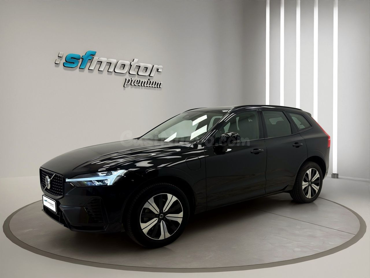 Volvo XC60 2.0 T6 AWD Recharge Plus Dark Auto