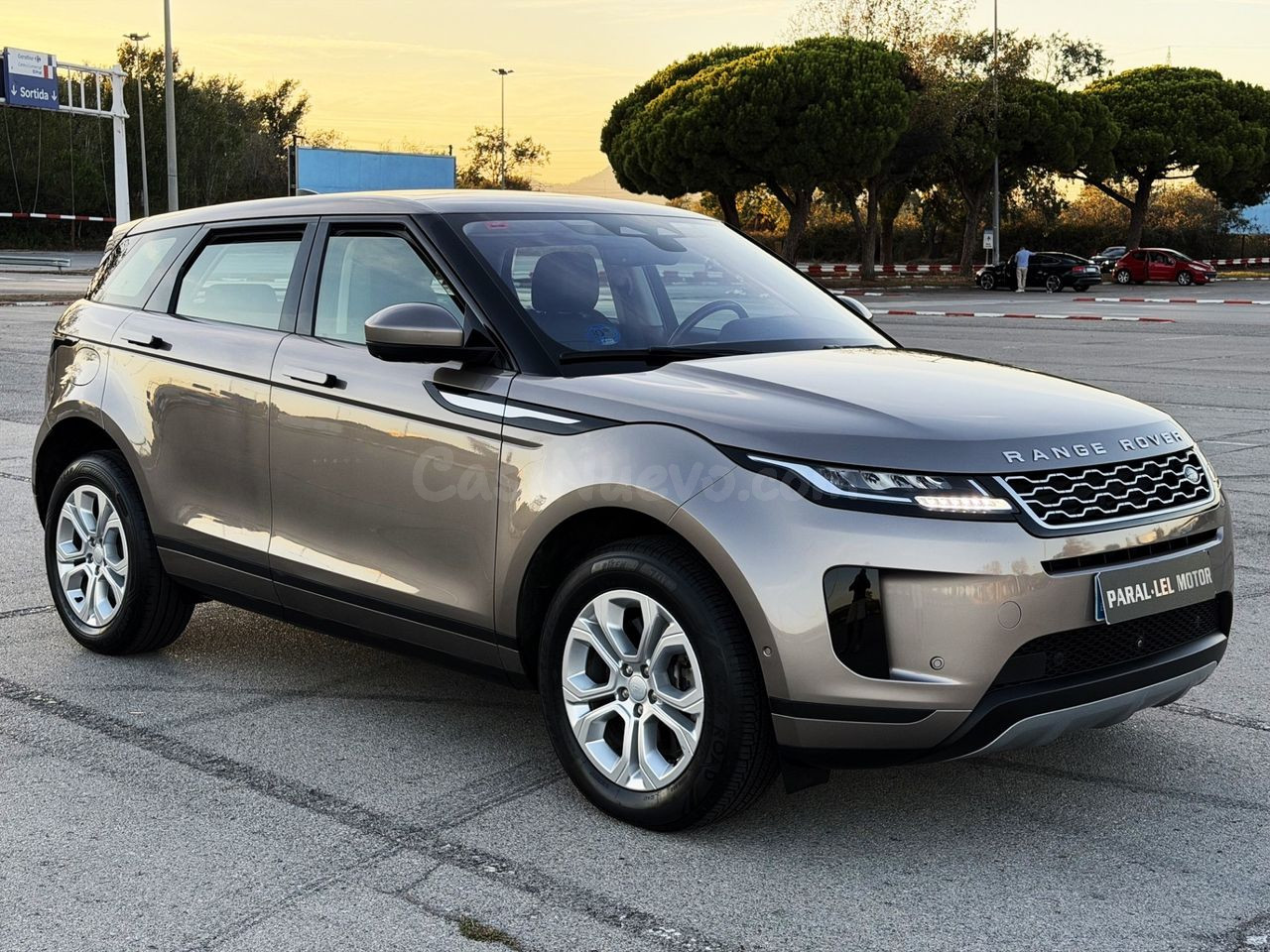 Land-Rover Range Rover Evoque P300e PHEV AWD Auto