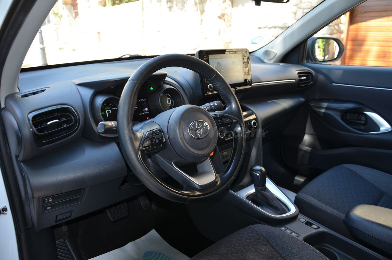Toyota Yaris Cross 1.5 120H BUSINESS PLUS - foto 3