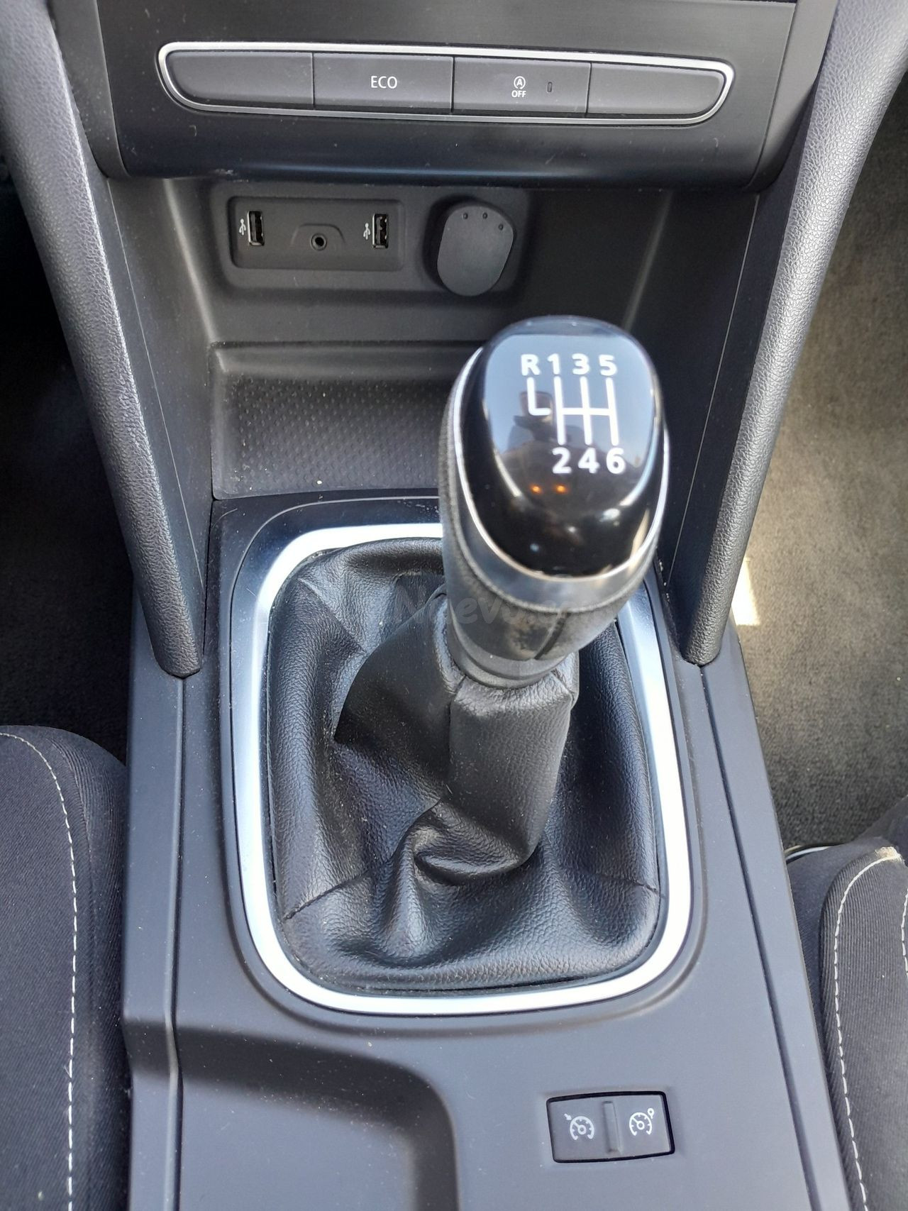 Renault Megane Berlina Bose Energy dCi 81 kW - foto 4