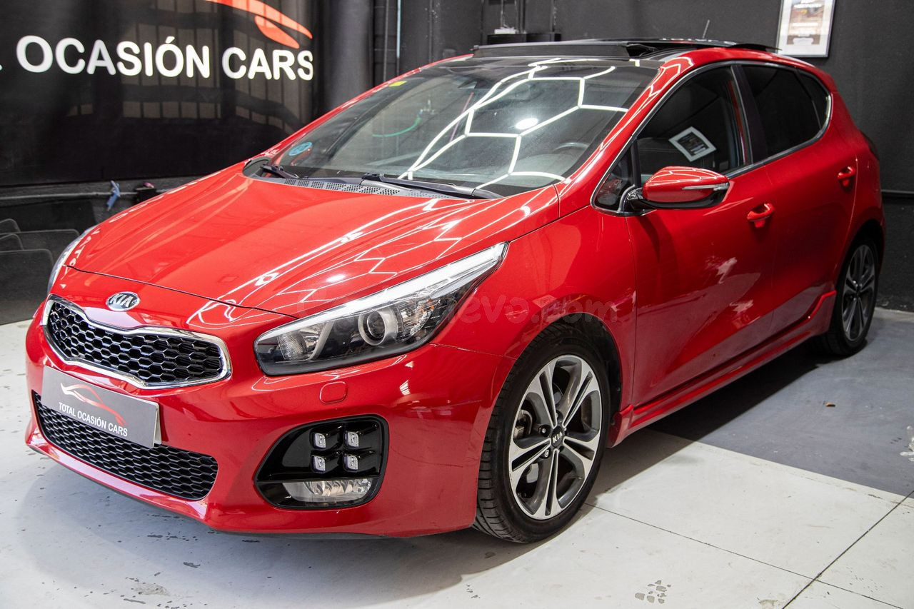 Kia Ceed cee'd 5p 1.6 CRDi VGT GT Line 100 kW - foto 3