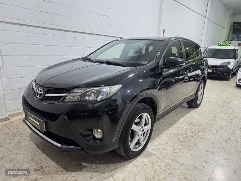 Toyota RAV 4 4x4 en Sevilla con extras premium