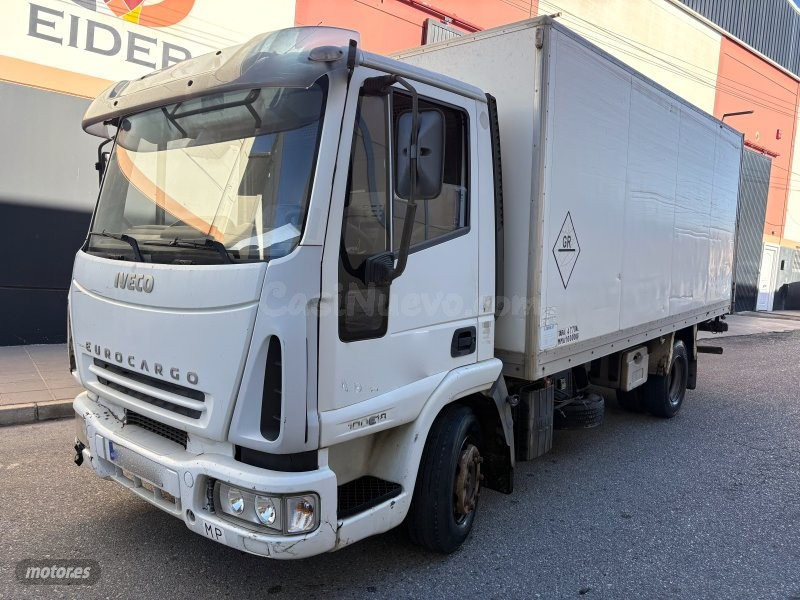 Camión Iveco Eurocargo Caja Cerrada en Otura - foto 4