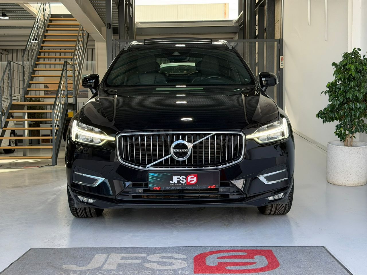 Volvo XC60 Inscription 2.0 D 163 CV Automático - foto 2