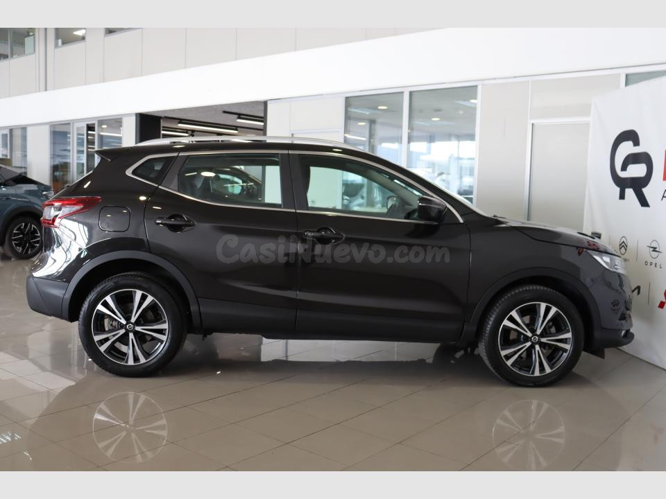 Nissan Qashqai 2021 con 65k km en Cáceres - Excelente estado - foto 4