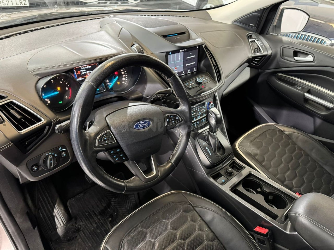 FORD Kuga Vignale 2.0 TDCi 132kW 4x4 PowerShift (2019) - foto 4