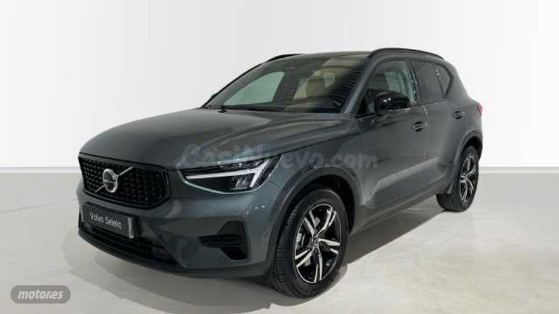Volvo XC40 B3 Plus con tecnología avanzada en Gijón