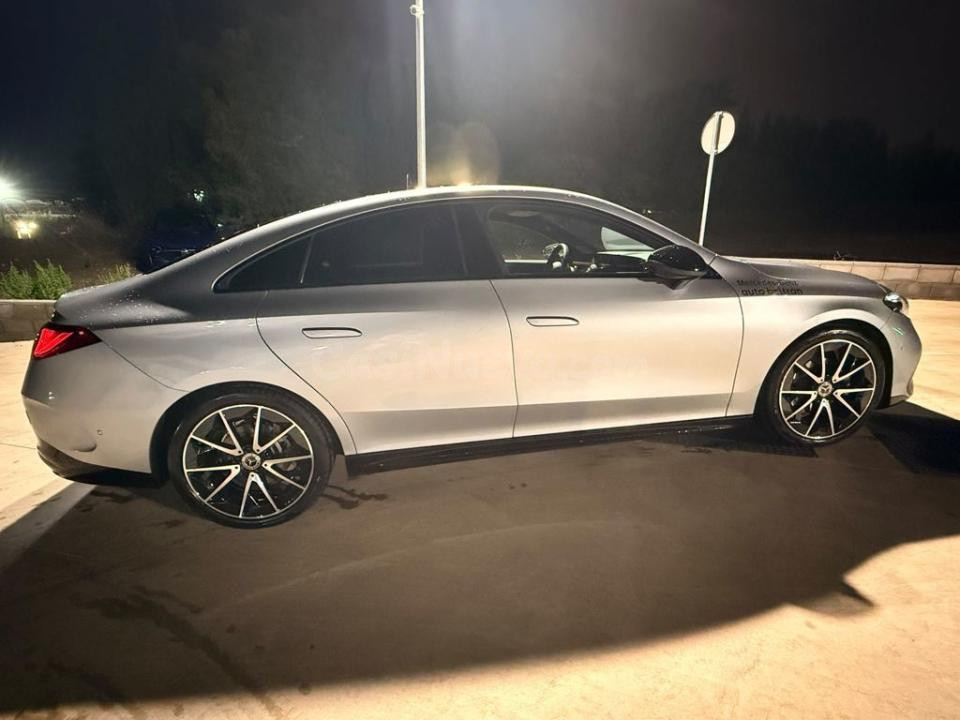 Mercedes Benz CLA