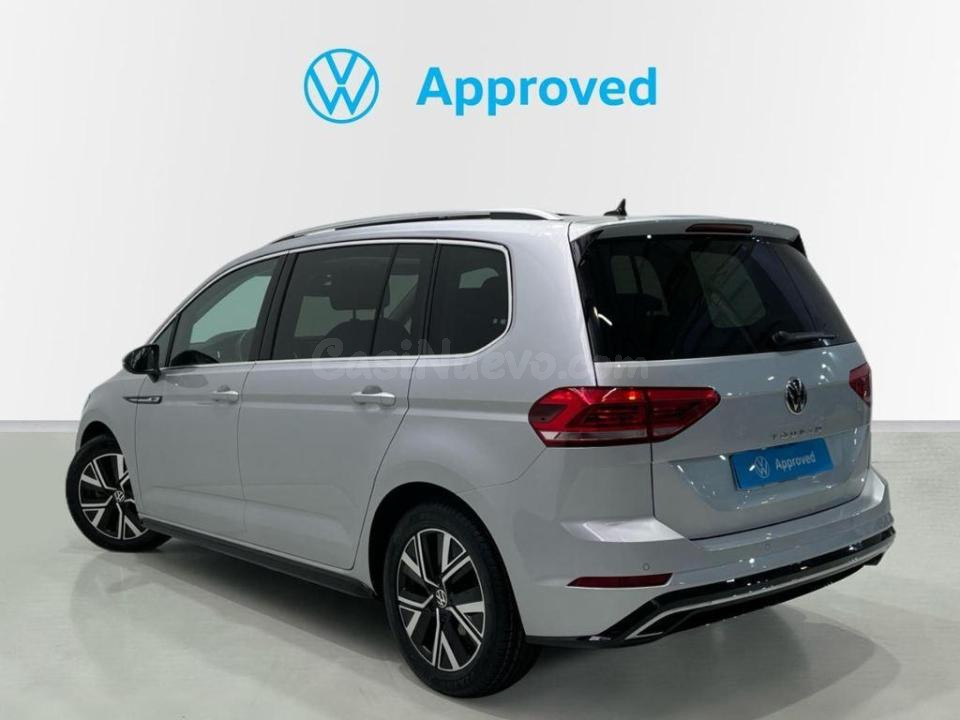 Volkswagen Touran - foto 2