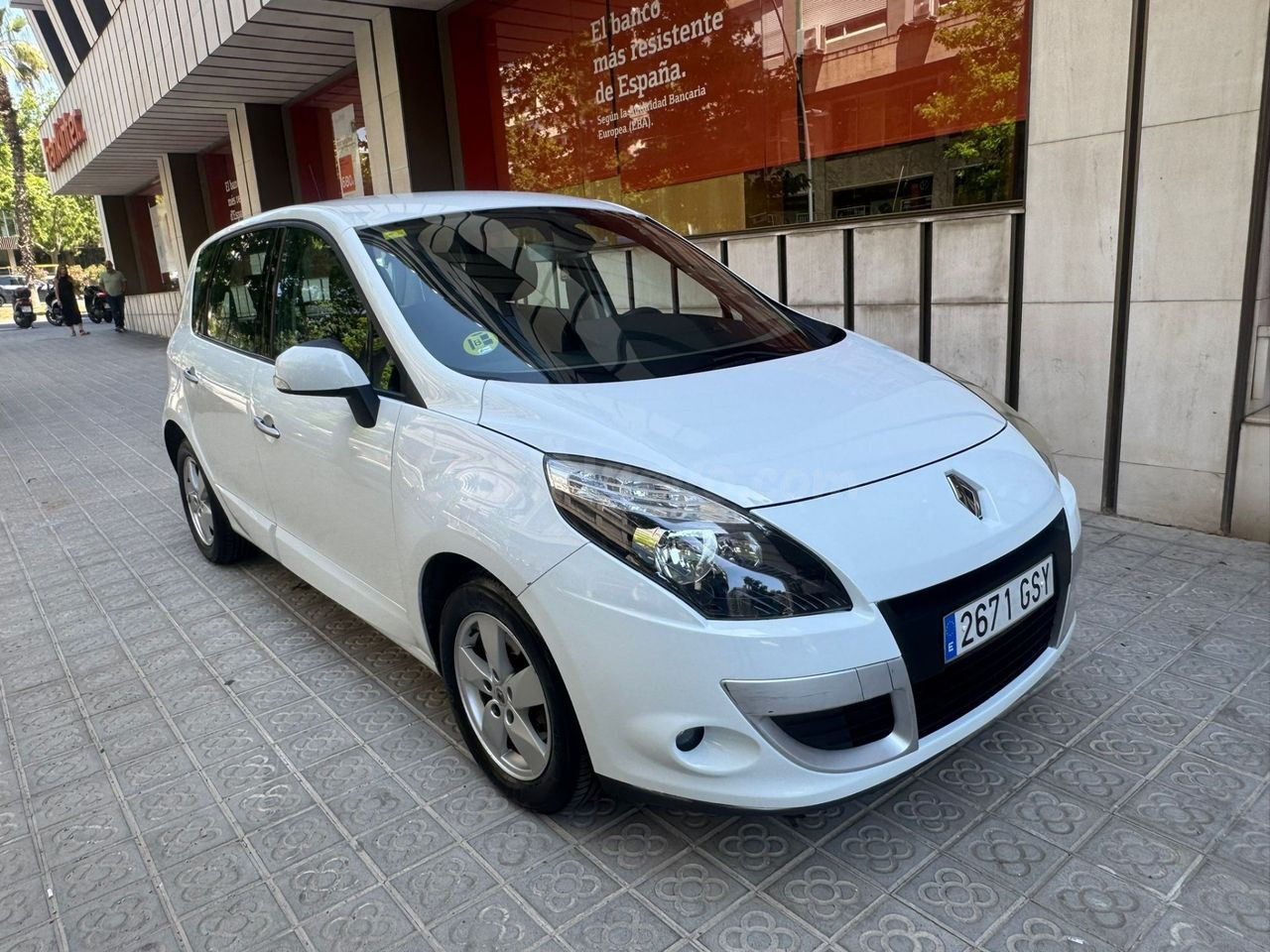 Renault Grand Scénic Dynamique 1.5dCi 105cv 5 plazas - foto 3