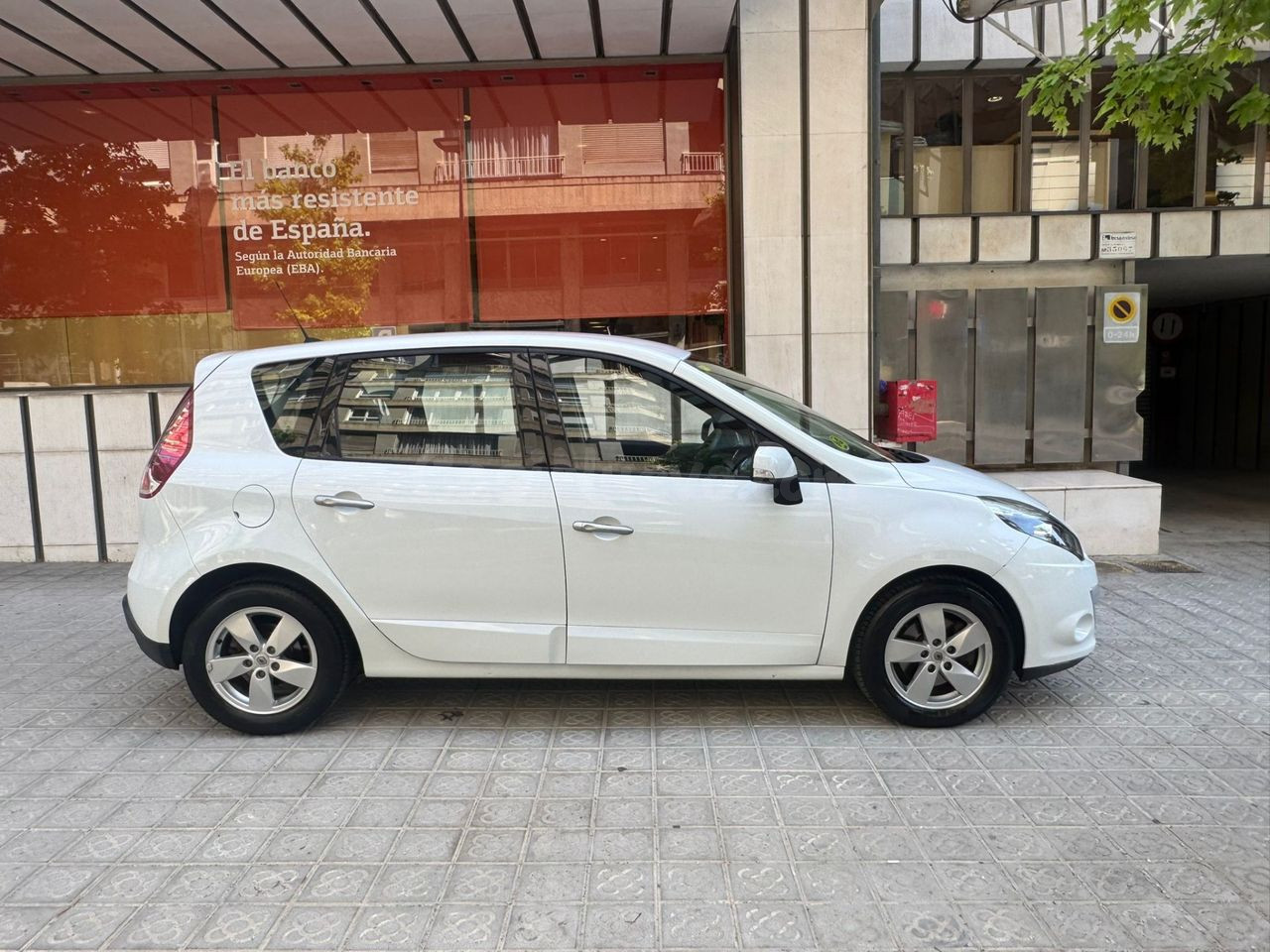 Renault Grand Scénic Dynamique 1.5dCi 105cv 5 plazas - foto 4