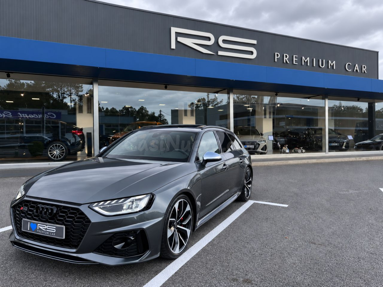 Audi A4 RS4 Avant
