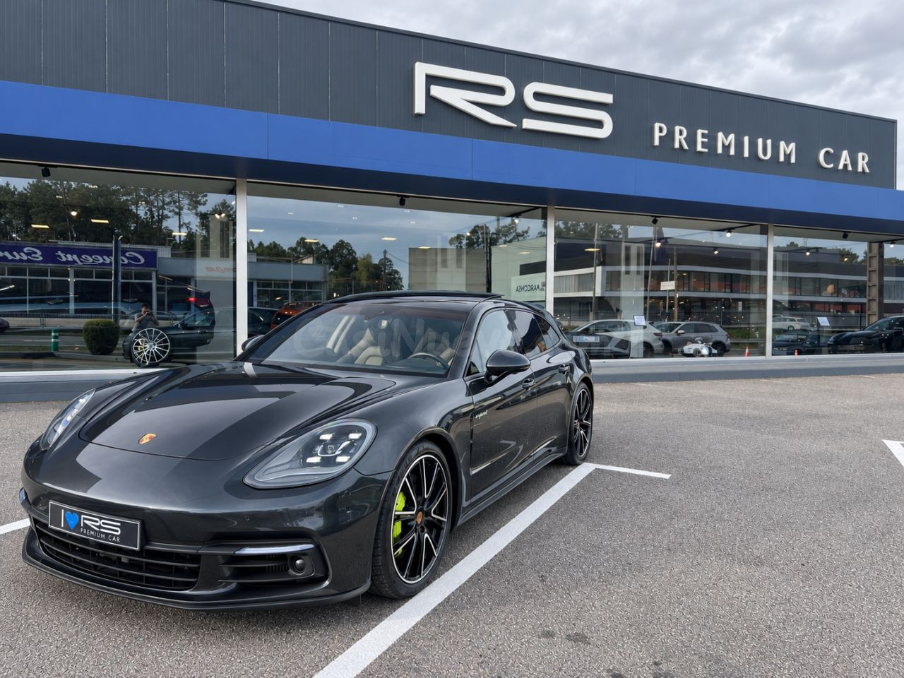 Porsche Panamera 4 E-Hybrid Sport Turismo