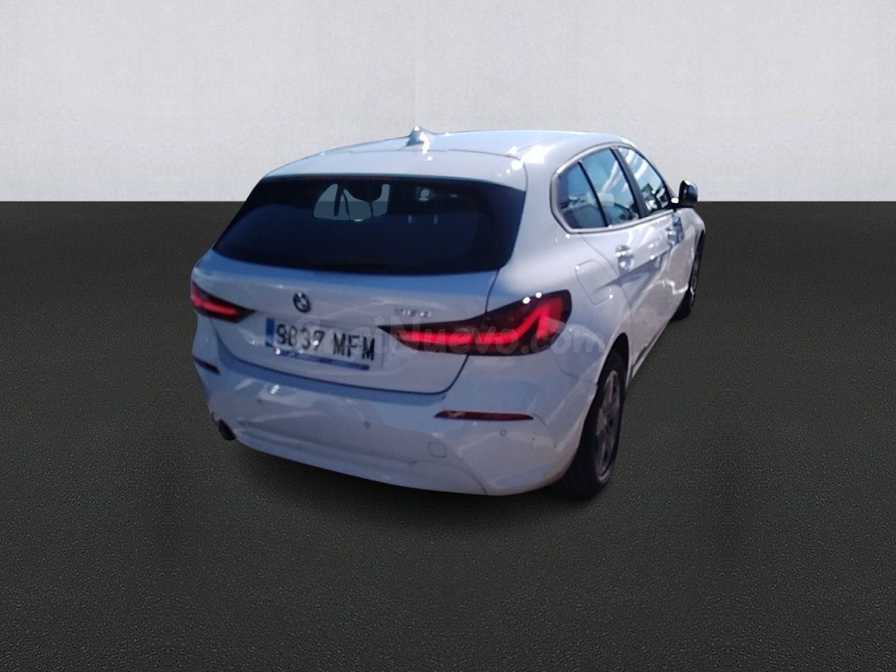 BMW Serie 1 1.5d Eficiente y Elegante en Vitoria - foto 4