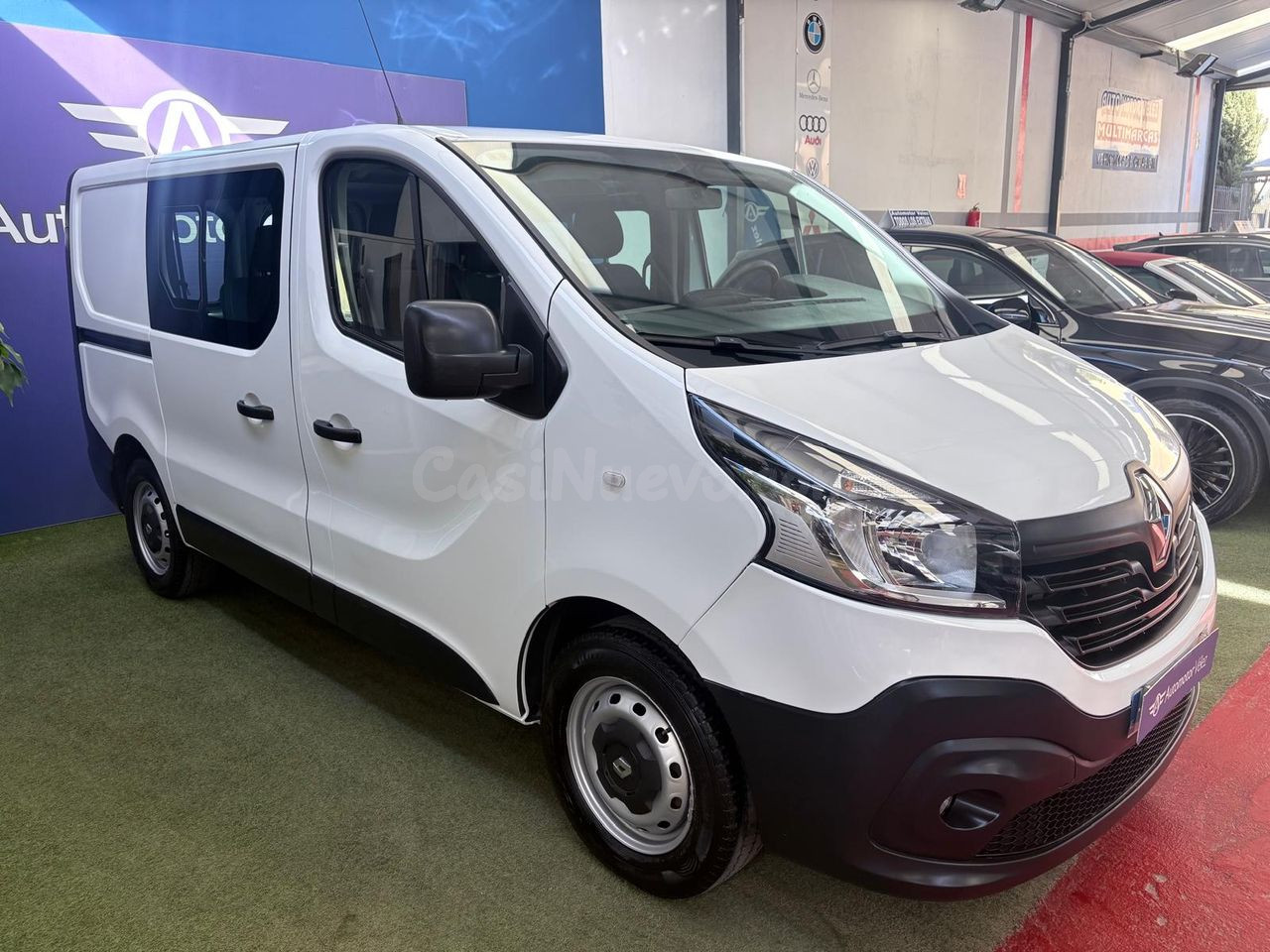 Renault Trafic Combi 9 plazas Vélez-Málaga - Ideal para familias y viajes