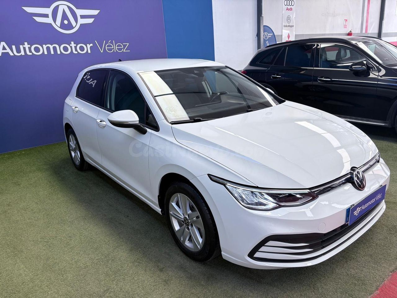 Volkswagen Golf LIFE con extras premium Vélez-Málaga