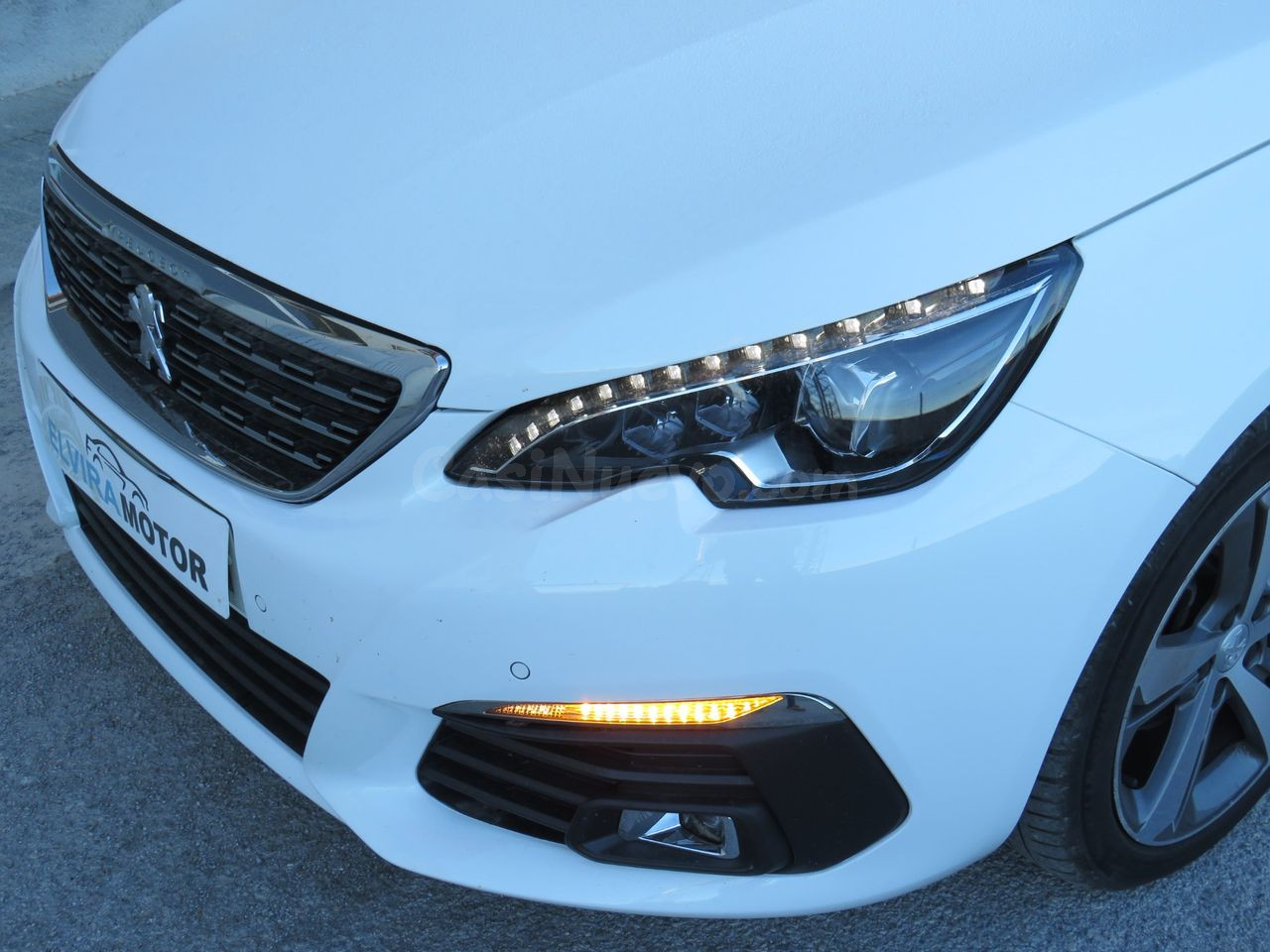 Peugeot 308 5p Allure 1.5 BlueHDi 130 S&S - foto 3
