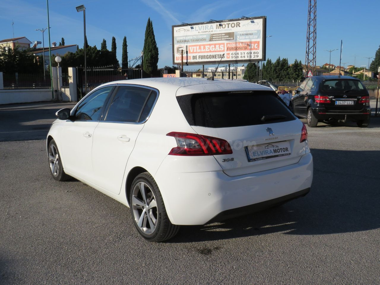 Peugeot 308 5p Allure 1.5 BlueHDi 130 S&S - foto 4