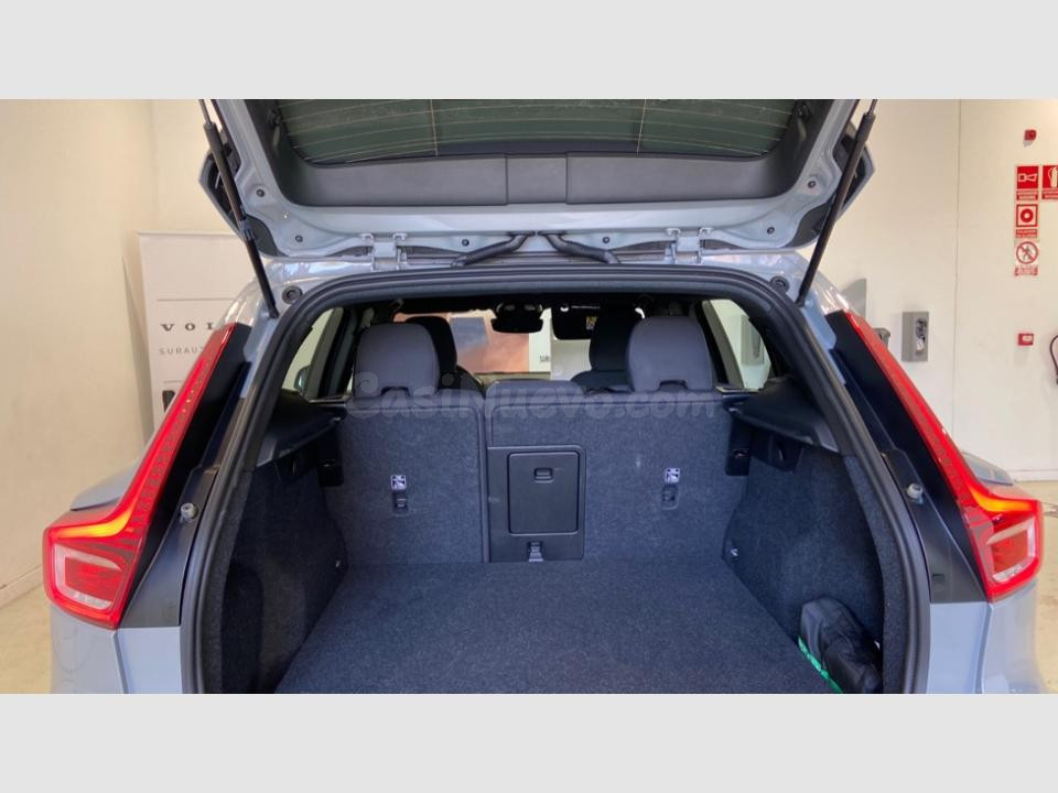 Volvo EX40 - foto 2