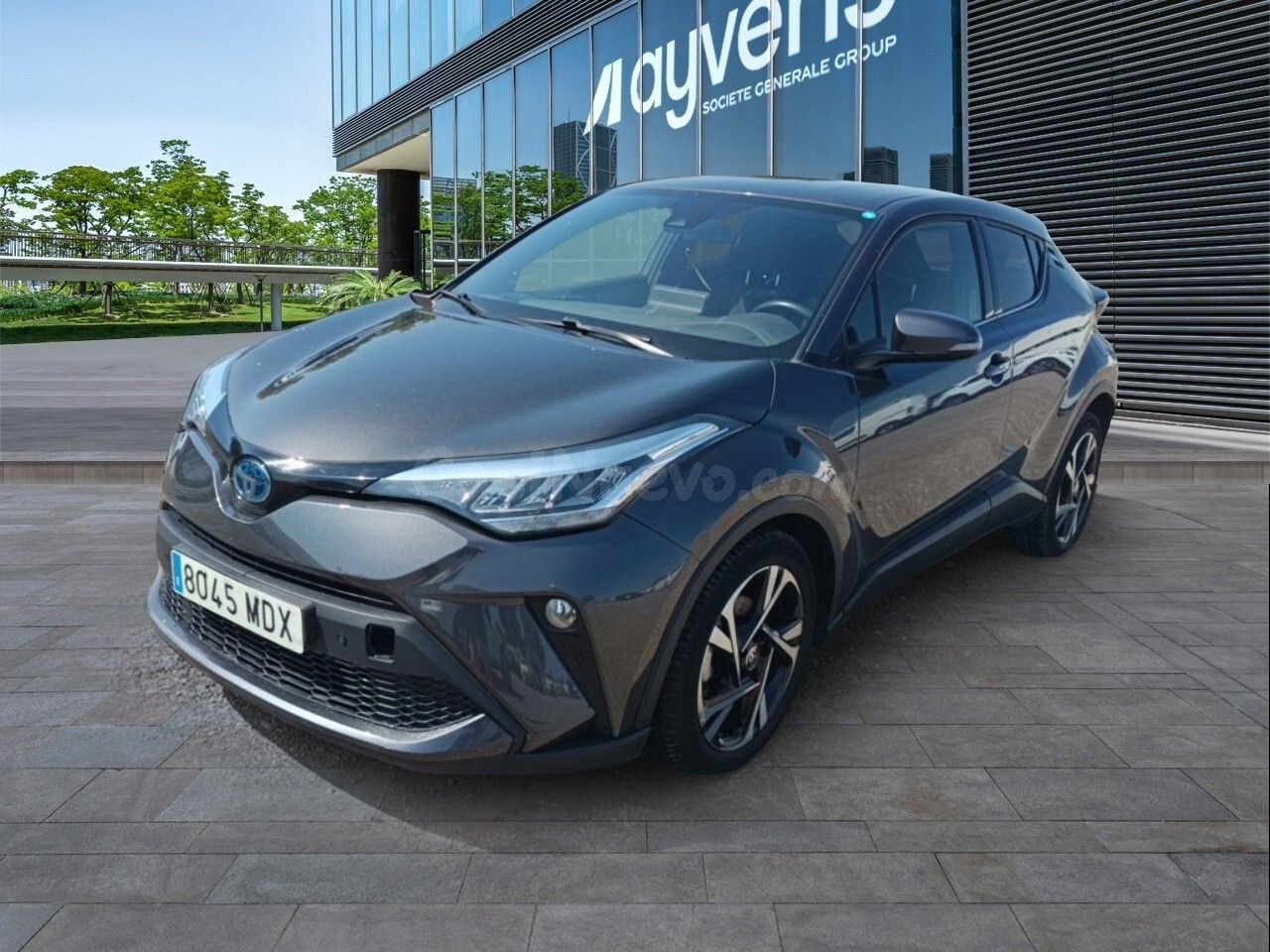 Toyota C-HR seminuevo renting España con garantía y servicios incluidos