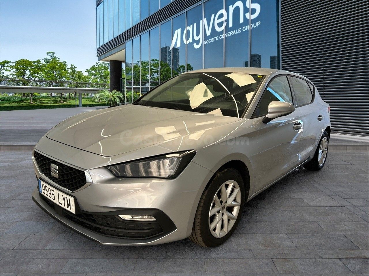 Renting coche seminuevo Madrid: Seat Leon 1.5 TSI flexibilidad total