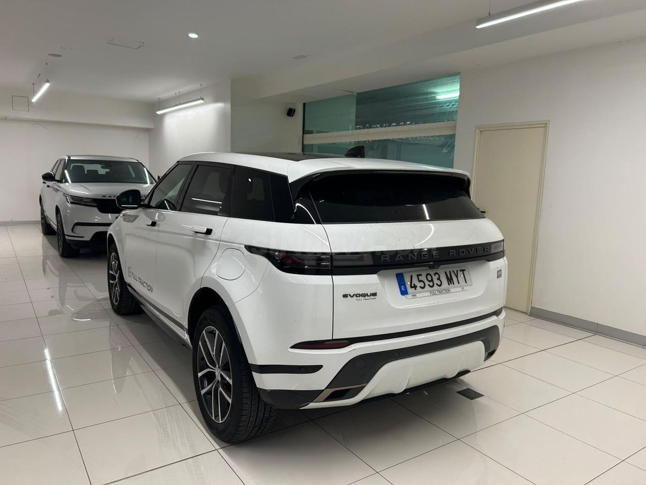 Land Rover Freelander L/R EVOQUE 1.5 PHEV AWD SWB DYNAMIC SE - foto 3