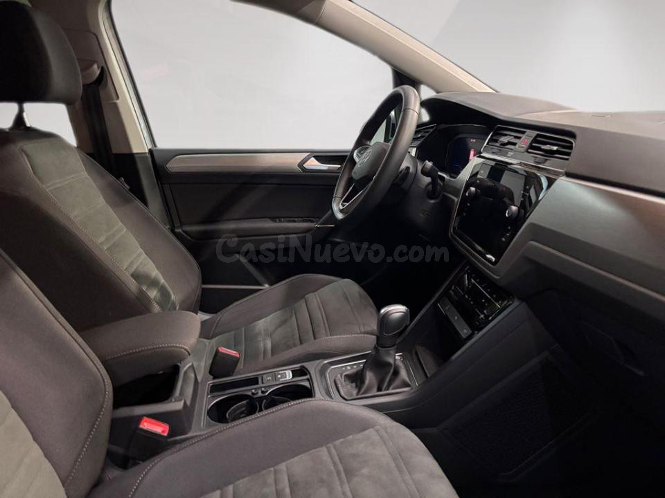 Volkswagen Touran - foto 5