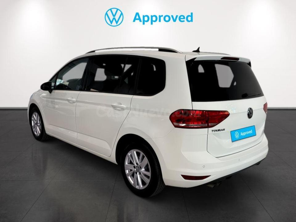 Volkswagen Touran - foto 2