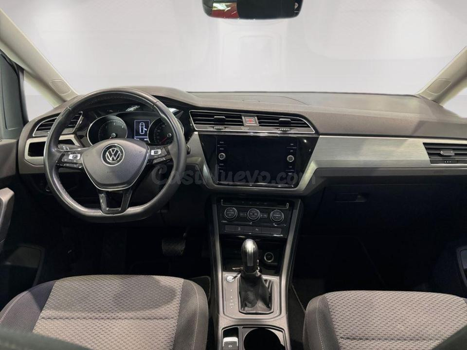 Volkswagen Touran - foto 4