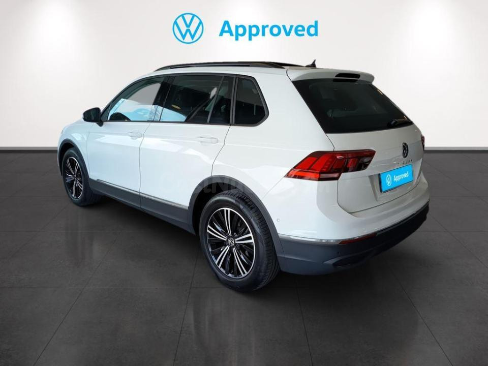 Volkswagen Tiguan - foto 2