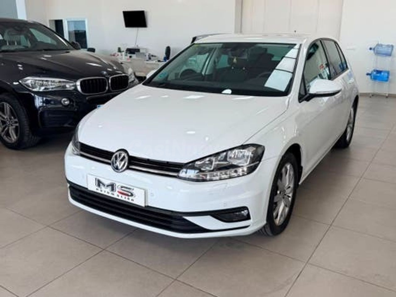 VOLKSWAGEN Golf Business Navi 1.0 TSI