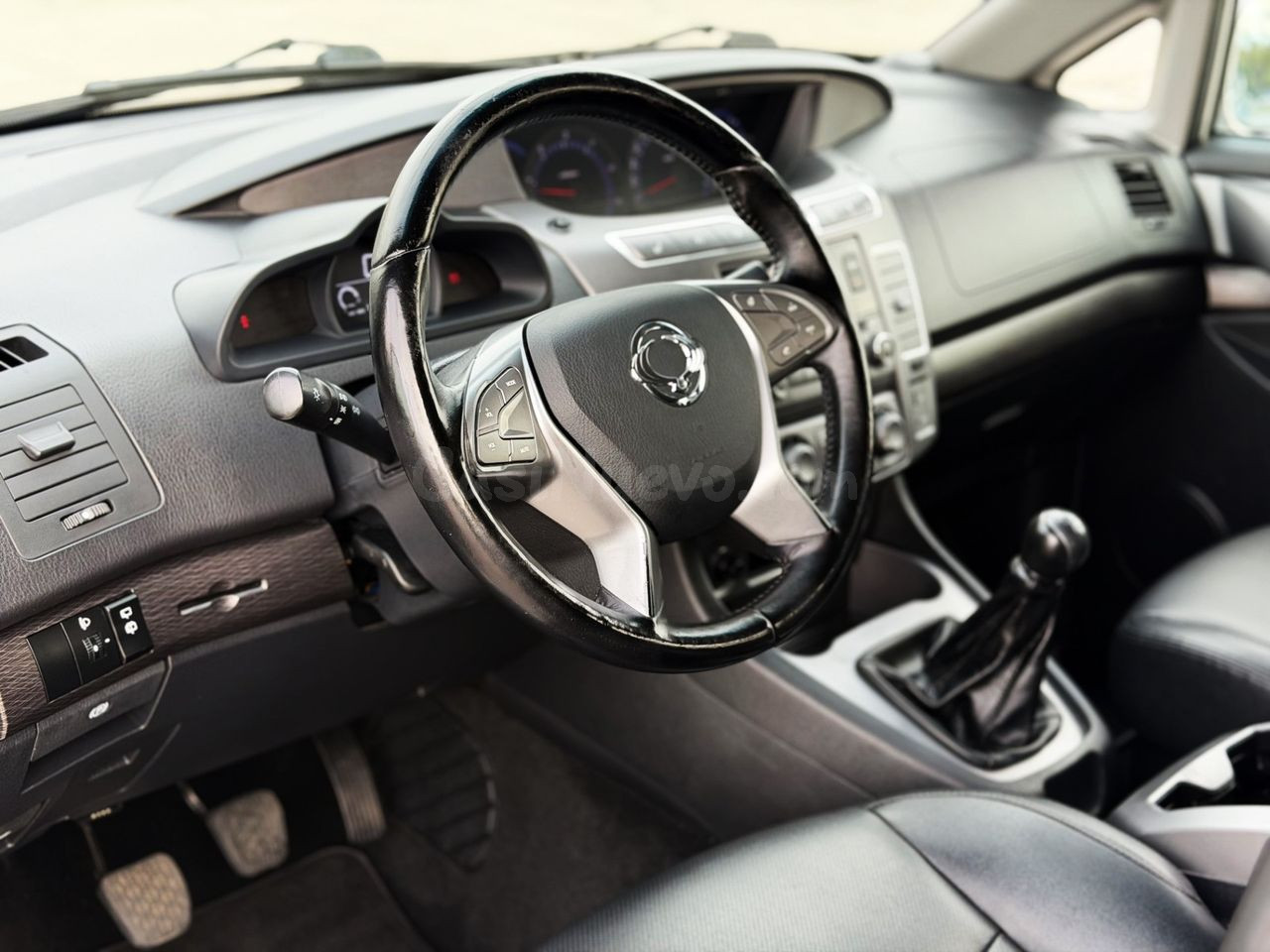 SsangYong Rodius D22T Limited - foto 2