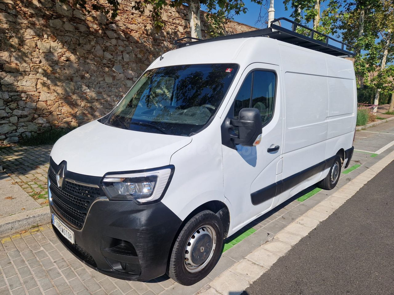 Renault Master L2H2 135 CV 3300 TALLER CON BACA Y ENGANCHE