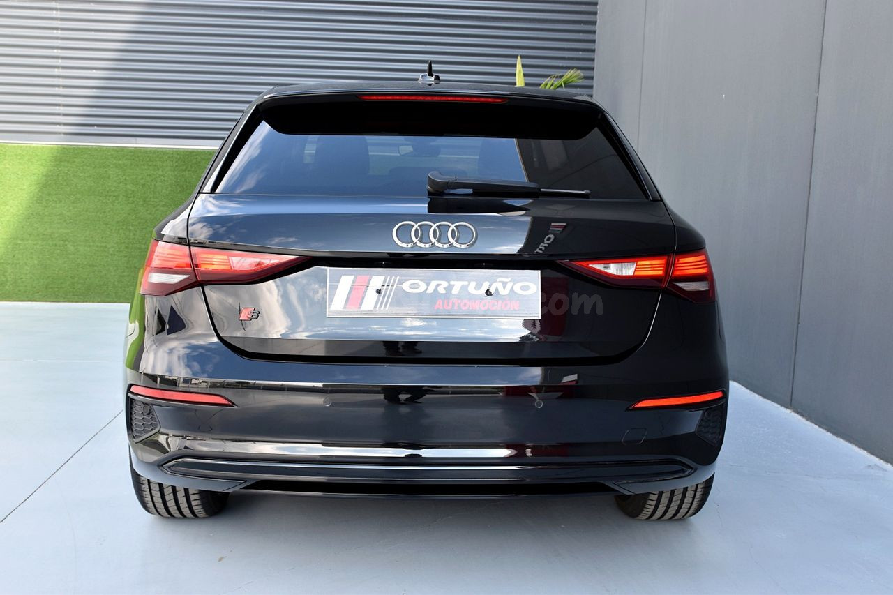 Audi A3 Sportback Black line 30 TDI 85kW S tron - foto 3