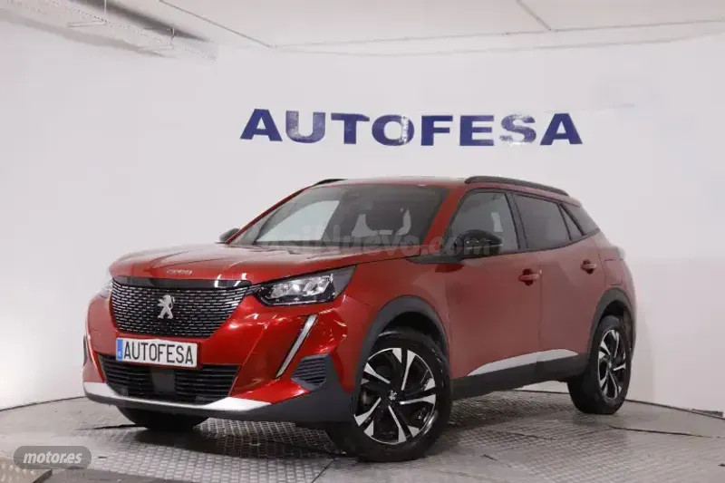 Peugeot 2008 rojo 2023 en Alpedrete con tecnología avanzada