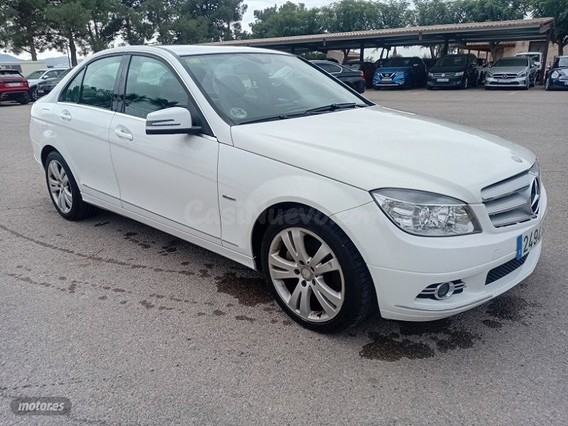 Mercedes Clase C 2010 con equipamiento premium en Murcia - foto 3