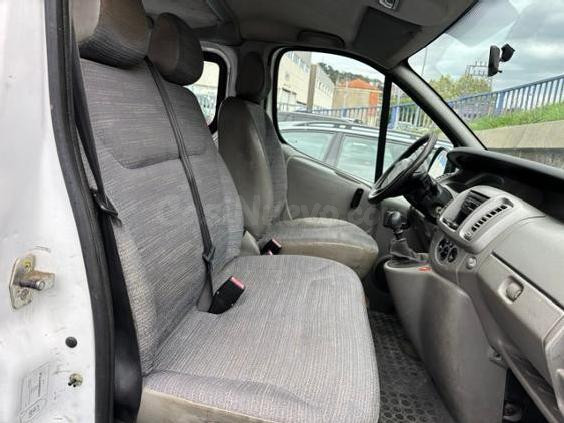 Renault TRAFIC 9 PLAZAS 2.0 DCI 115 - foto 4