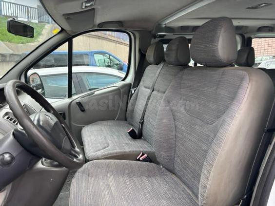 Renault TRAFIC 9 PLAZAS 2.0 DCI 115 - foto 5