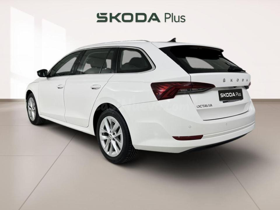 Skoda Octavia - foto 2