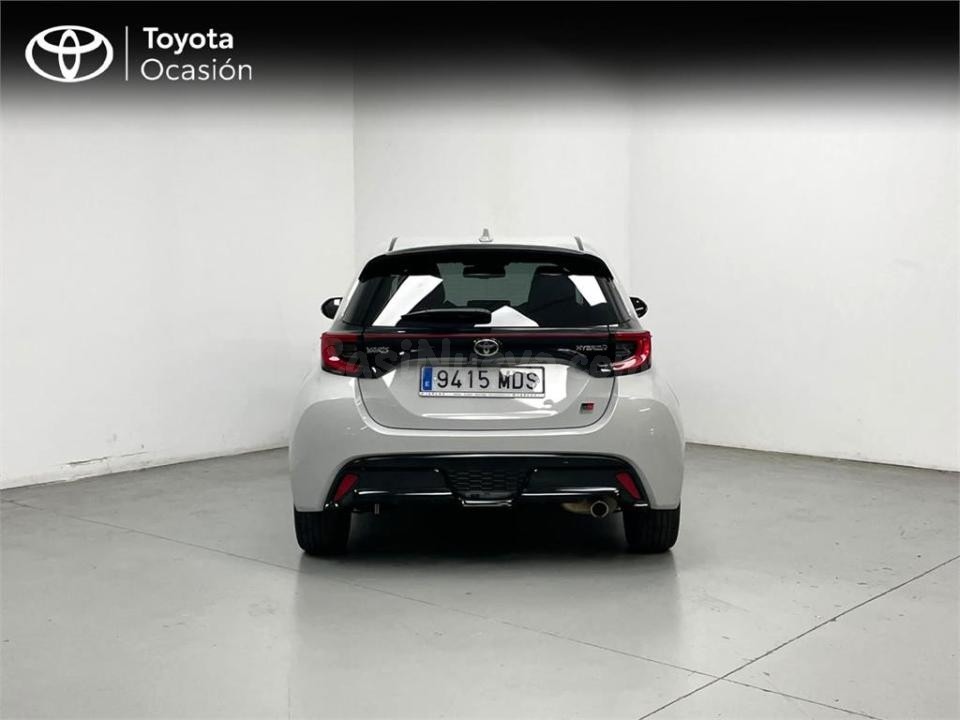 Toyota Yaris Girona ciudad 2023 automática - foto 4