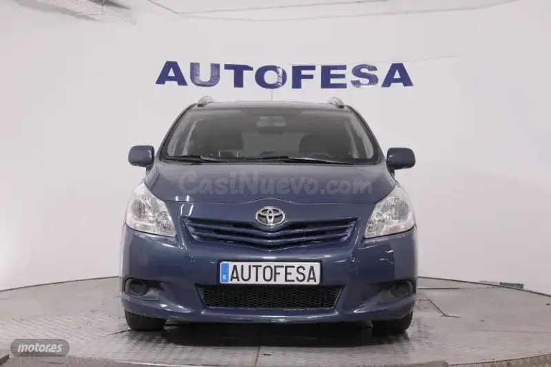 Toyota Verso - foto 2