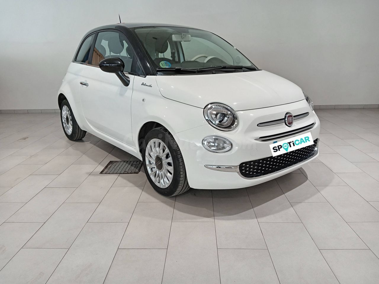 Fiat 500 Híbrido 70 CV Dolcevita en Málaga - Ideal ciudad - foto 3